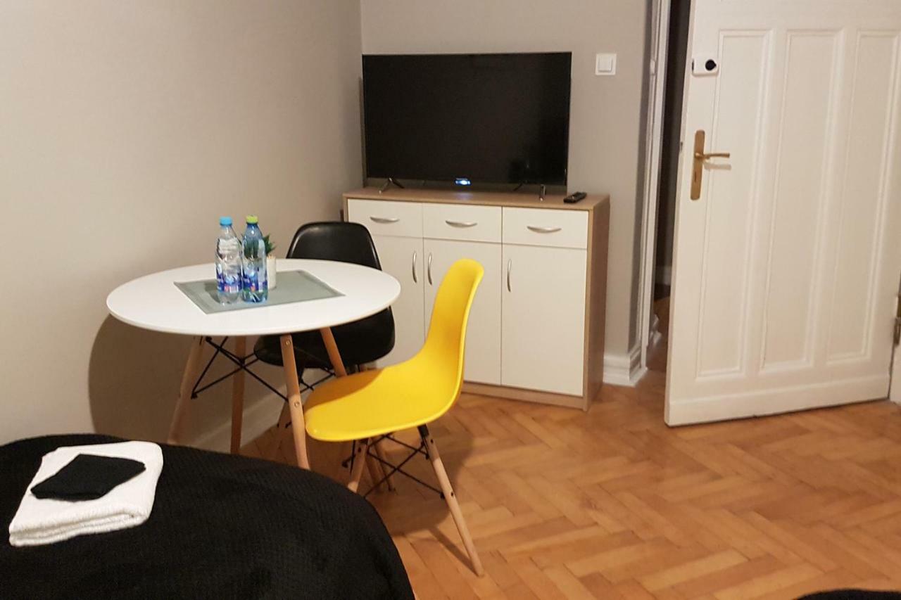 Czarna Owca- Pokoje Goscinne Gniezno Kültér fotó